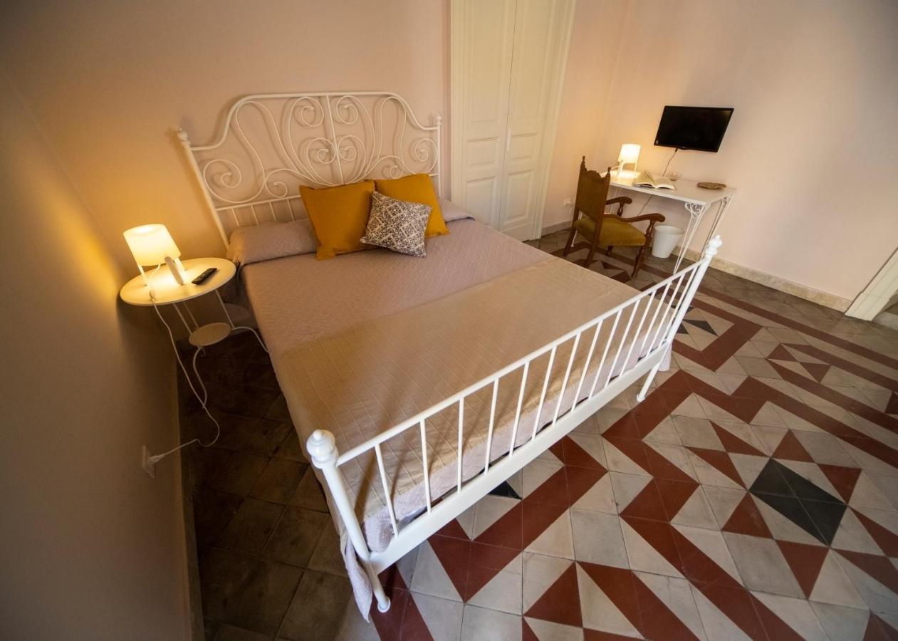 Sicilian Mood - Bed And Breakfast Катания Экстерьер фото
